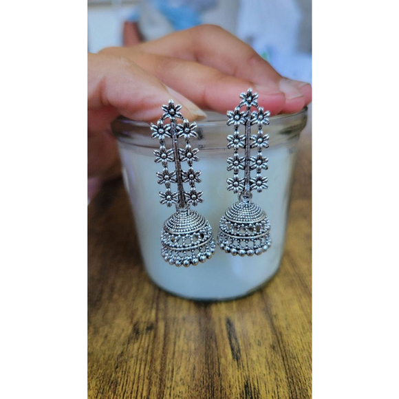 Women's Ethnic Silver Flower Earrings - Picture 1 of 3
